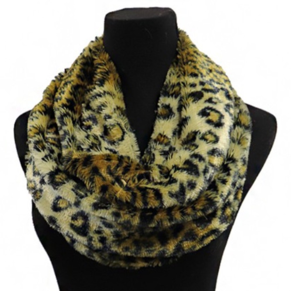 🎁 Animal Print Leopard Plush Faux Fur Soft Scarf - Picture 4 of 7